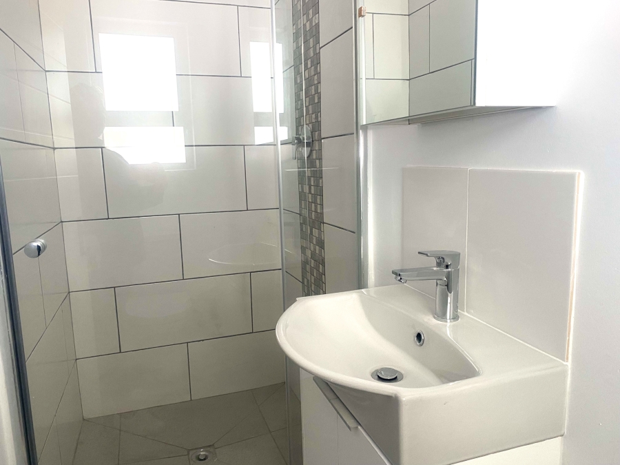 To Let 1 Bedroom Property for Rent in Knysna Central Western Cape